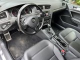 Used 2017 Volkswagen Golf Alltrack S image 2
