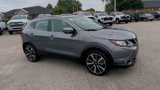 Used 2018 Nissan Rogue Sport SL image 2