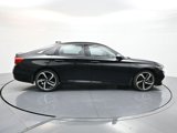 Used 2019 Honda Accord Sport image 4