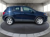 Used 2022 Chevrolet Trax LT w/ LT Convenience Package image 2
