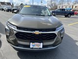 Used 2024 Chevrolet Trax LT w/ Sunroof Package image 2