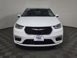 Used 2023 Chrysler Pacifica Touring-L image 3