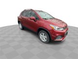 Used 2022 Chevrolet Trax LT w/ LT Convenience Package image 2