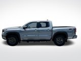 New 2025 Nissan Frontier PRO-4X w/ Pro Convenience Package image 3