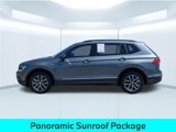 Used 2018 Volkswagen Tiguan SE w/ Panoramic Sunroof Package image 2
