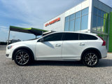 Used 2017 Volvo V60 T5 Cross Country Platinum w/ Climate Package image 2