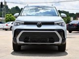 New 2025 Volkswagen Taos SE image 2