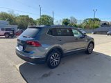 Used 2018 Volkswagen Tiguan SE w/ Panoramic Sunroof Package image 5