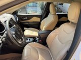 Used 2017 Jeep Cherokee Limited image 3