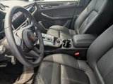 Certified 2024 Porsche Macan image 5