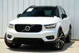Used 2021 Volvo XC40 T4 R-Design image 3