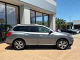 Used 2019 Nissan Pathfinder SL image 2