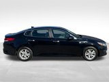 Used 2017 Kia Optima LX image 4