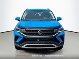 Used 2022 Volkswagen Taos SE image 2