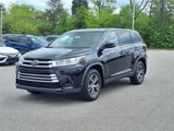 Used 2019 Toyota Highlander LE image 2