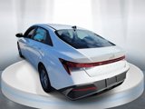 Certified 2025 Hyundai Elantra SE image 3