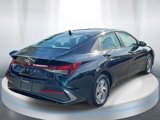 Certified 2025 Hyundai Elantra SE w/ Cargo Package image 4