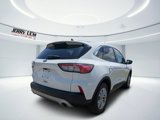 Used 2021 Ford Escape SE image 3
