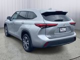 Used 2021 Toyota Highlander XLE image 3