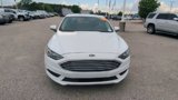 Used 2018 Ford Fusion SE w/ Fusion SE Technology Package image 3