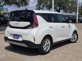 Used 2023 Kia Soul LX w/ LX Technology Package image 5