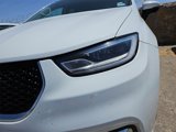Used 2023 Chrysler Pacifica Touring-L image 6