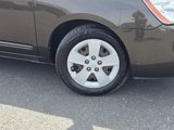 Used 2009 Kia Rondo LX image 2