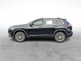 Used 2019 Jeep Cherokee Latitude Plus w/ Comfort/Convenience Group image 2
