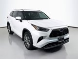 Used 2022 Toyota Highlander Platinum image 3