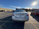 Used 2015 Nissan Altima 2.5 SV w/ Convenience Package image 3