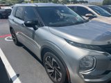 Used 2022 Mitsubishi Outlander ES image 3