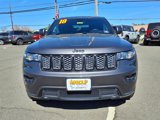 Used 2018 Jeep Grand Cherokee Altitude image 2