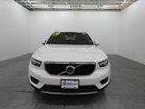 Used 2019 Volvo XC40 T5 Momentum image 2