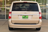 Used 2014 Chrysler Town & Country Touring image 6
