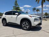 Used 2021 Nissan Rogue SV image 2