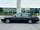 Used 2001 Lincoln Town Car Signature image 5