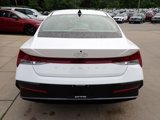 Used 2024 Hyundai Elantra SEL w/ Convenience Package image 3