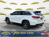 Used 2019 Toyota Highlander LE image 3