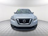 Used 2018 Nissan Kicks SV image 2