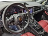 Certified 2025 Porsche Macan image 4