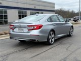 Used 2018 Honda Accord Touring image 4
