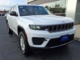 Used 2022 Jeep Grand Cherokee Laredo w/ Luxury Tech Group I image 2