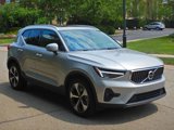 Used 2025 Volvo XC40 B5 Plus image 3