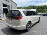 Used 2021 Chrysler Pacifica Pinnacle image 4