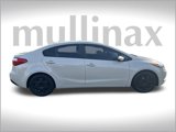 Used 2015 Kia Forte LX image 2