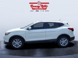 Used 2018 Nissan Rogue Sport SV w/ SV Technology Package image 2