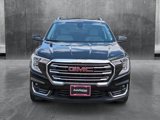 Used 2024 GMC Terrain SLT image 2