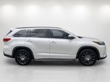 Used 2018 Toyota Highlander SE image 4