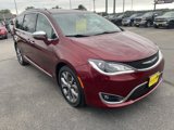 Used 2018 Chrysler Pacifica Limited w/ Tire & Wheel Group image 2