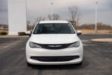 Used 2022 Chrysler Voyager LX image 2